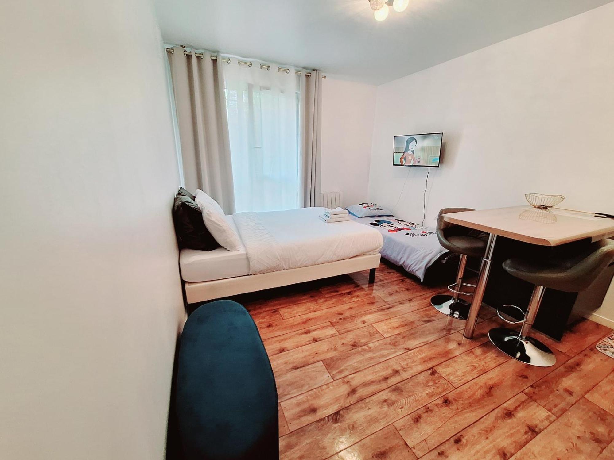 Studio Alpha - 2Min By Train To Disneyland Or 20Min Walk - 5Min Walk To "Val D'Europe" Station 몽테브랭 외부 사진